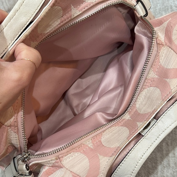 Coach Pink and Cream Shoulder Bag - Picture 4 of 8